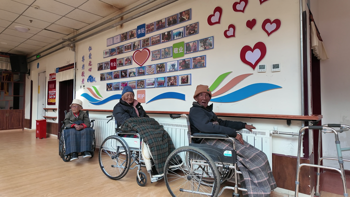 八十五载风雨路，一份深情感党恩 巴桑老人的特殊致谢